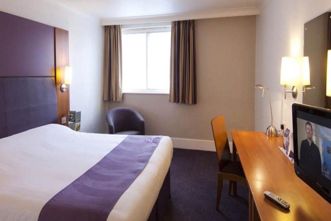 Premier Inn Leeds City Centre Exterior foto